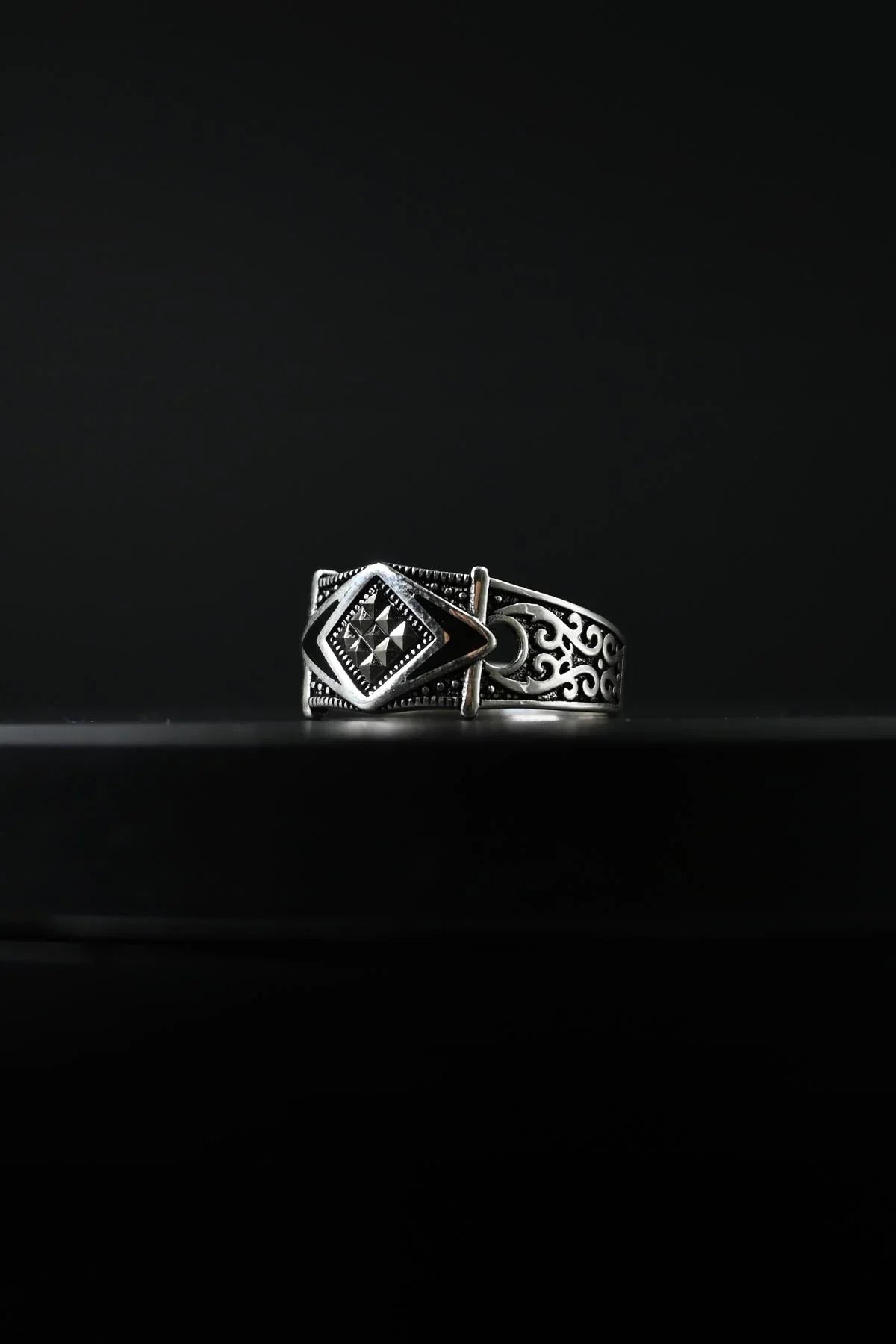 FRNCH 925 Ayar Gümüş Zirkon Taşlı Siyah Renk Erkek Yüzük FRJ60052-152-S4