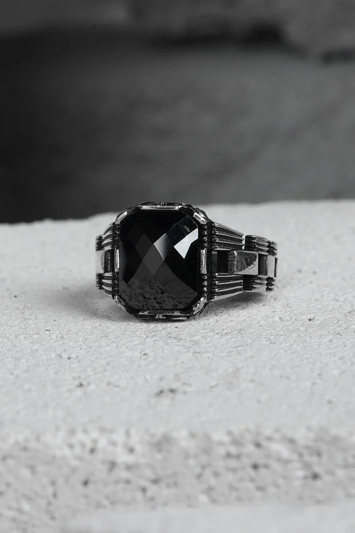FRNCH 925 Ayar Gümüş Zirkon Taşlı Siyah Renkli Erkek Yüzük FRJ60093-193-S32
