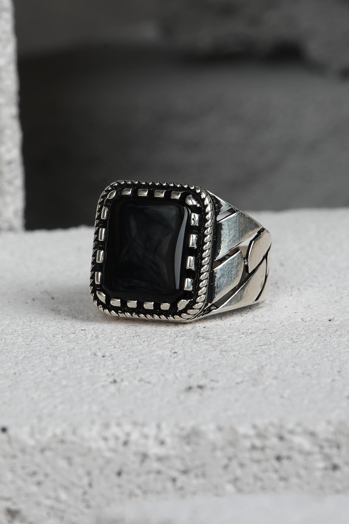 FRNCH 925 Ayar Gümüş Zirkon Taşlı Siyah Renkli Erkek Yüzük FRJ60093-193-S34