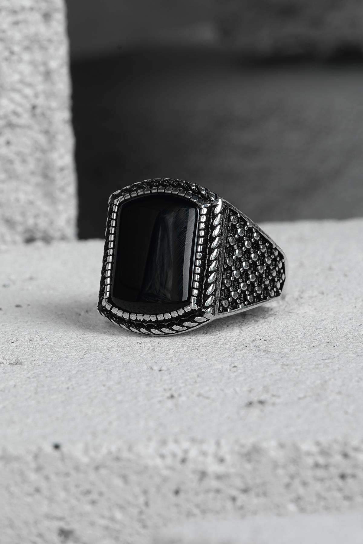 FRNCH 925 Ayar Gümüş Zirkon Taşlı Siyah Renkli Erkek Yüzük FRJ60093-193-S35