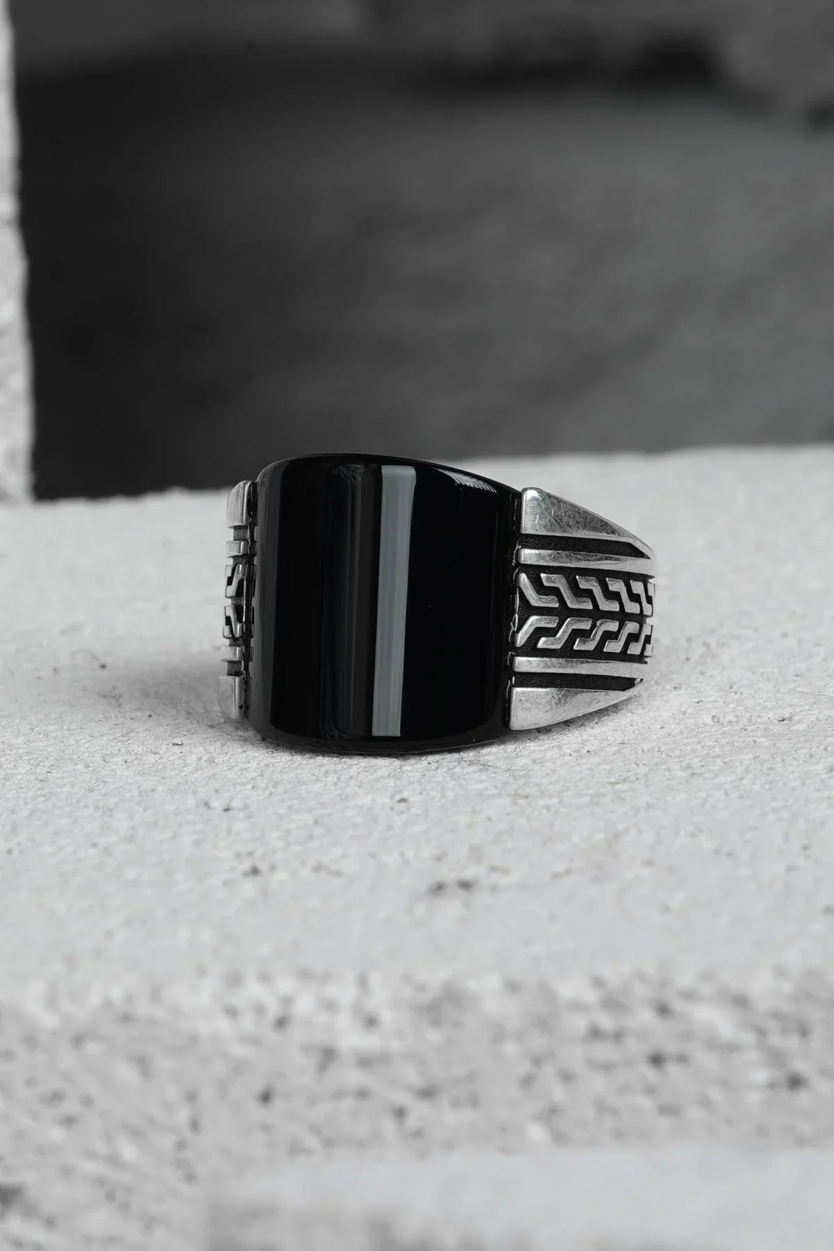 FRNCH 925 Ayar Gümüş Zirkon Taşlı Siyah Renkli Erkek Yüzük FRJ60093-193-S39