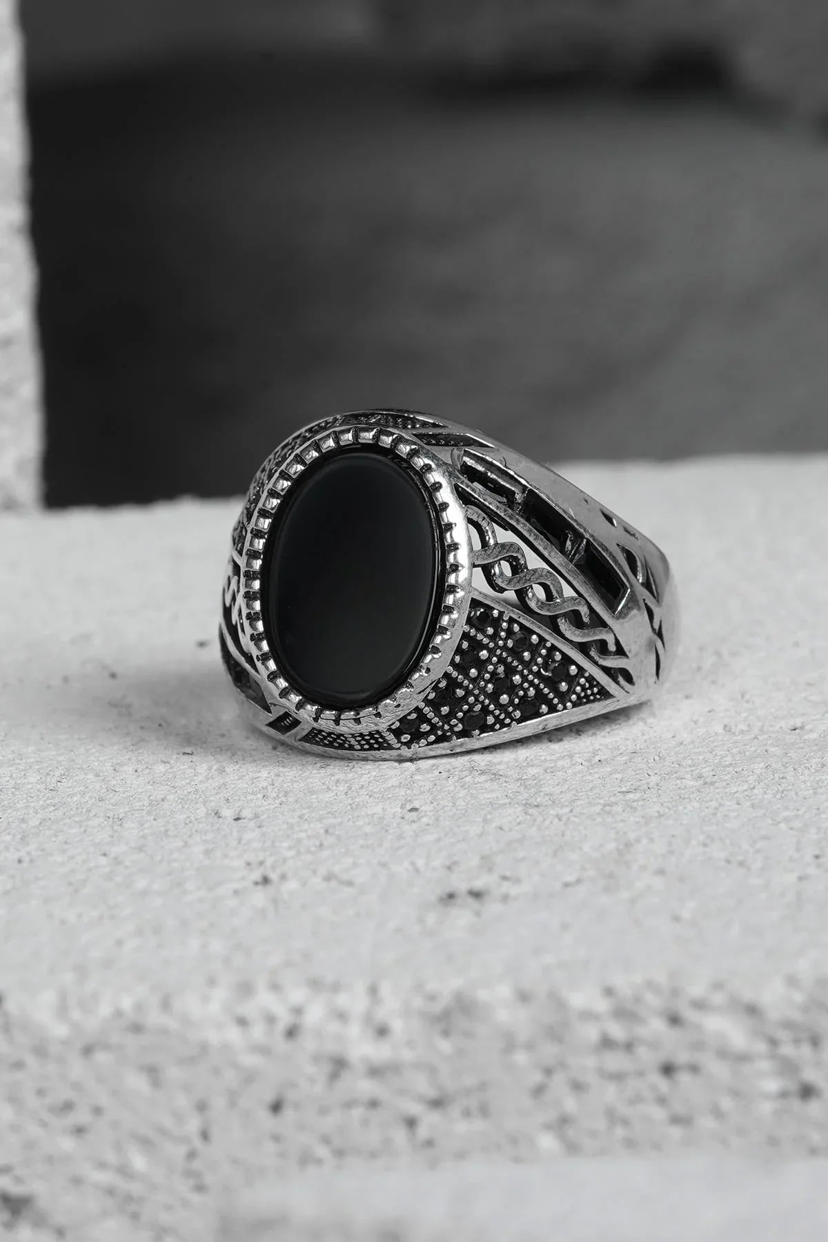 FRNCH 925 Ayar Gümüş Zirkon Taşlı Siyah Renkli Erkek Yüzük FRJ60093-193-S40