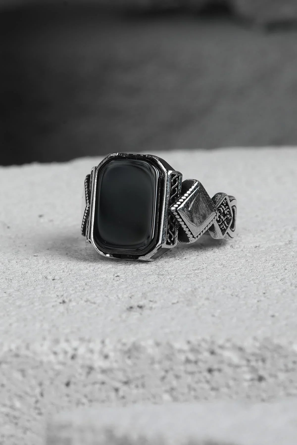 FRNCH 925 Ayar Gümüş Zirkon Taşlı Siyah Renkli Erkek Yüzük FRJ60093-193-S43