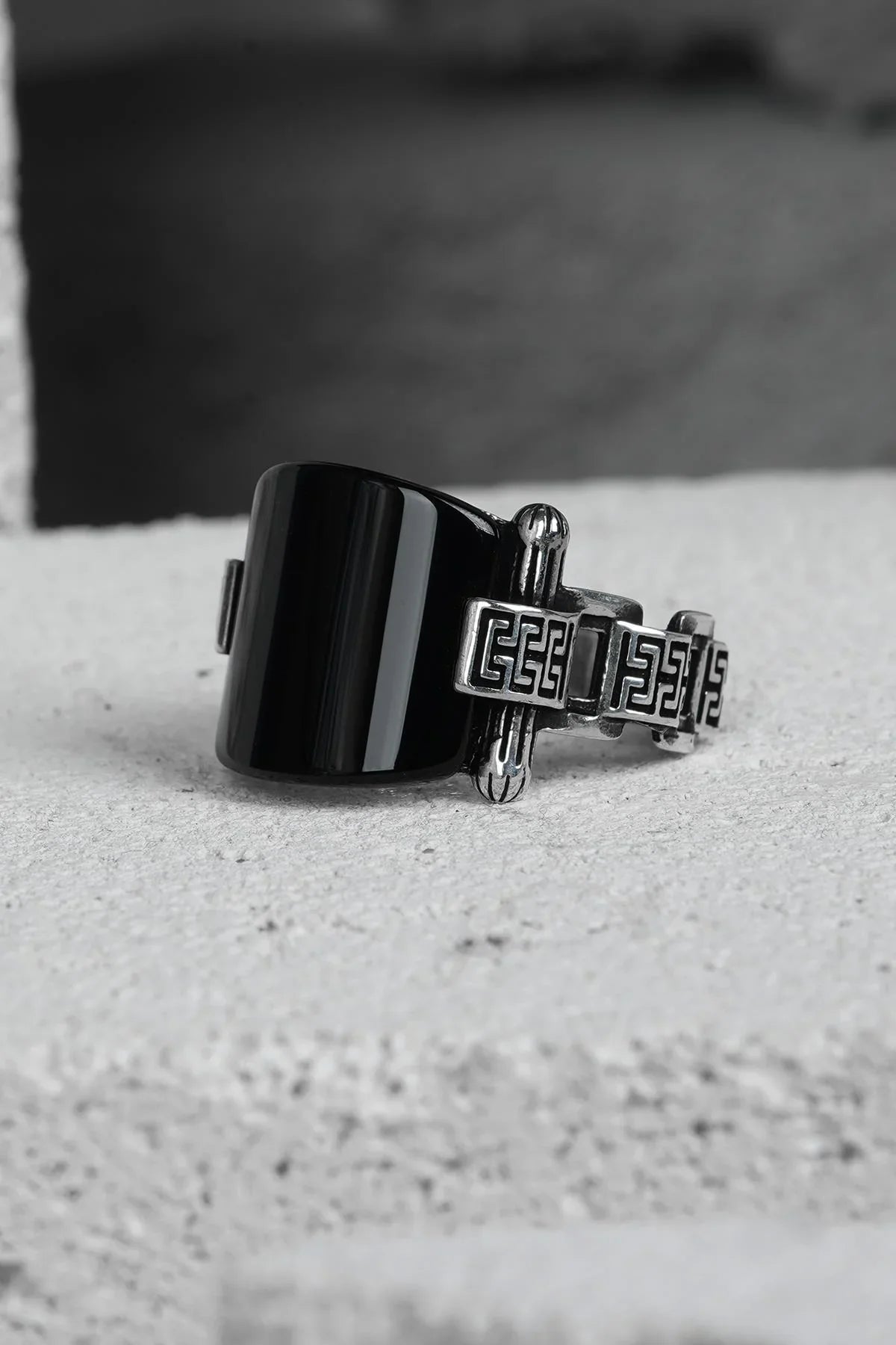 FRNCH 925 Ayar Gümüş Zirkon Taşlı Siyah Renkli Erkek Yüzük FRJ60093-193-S44