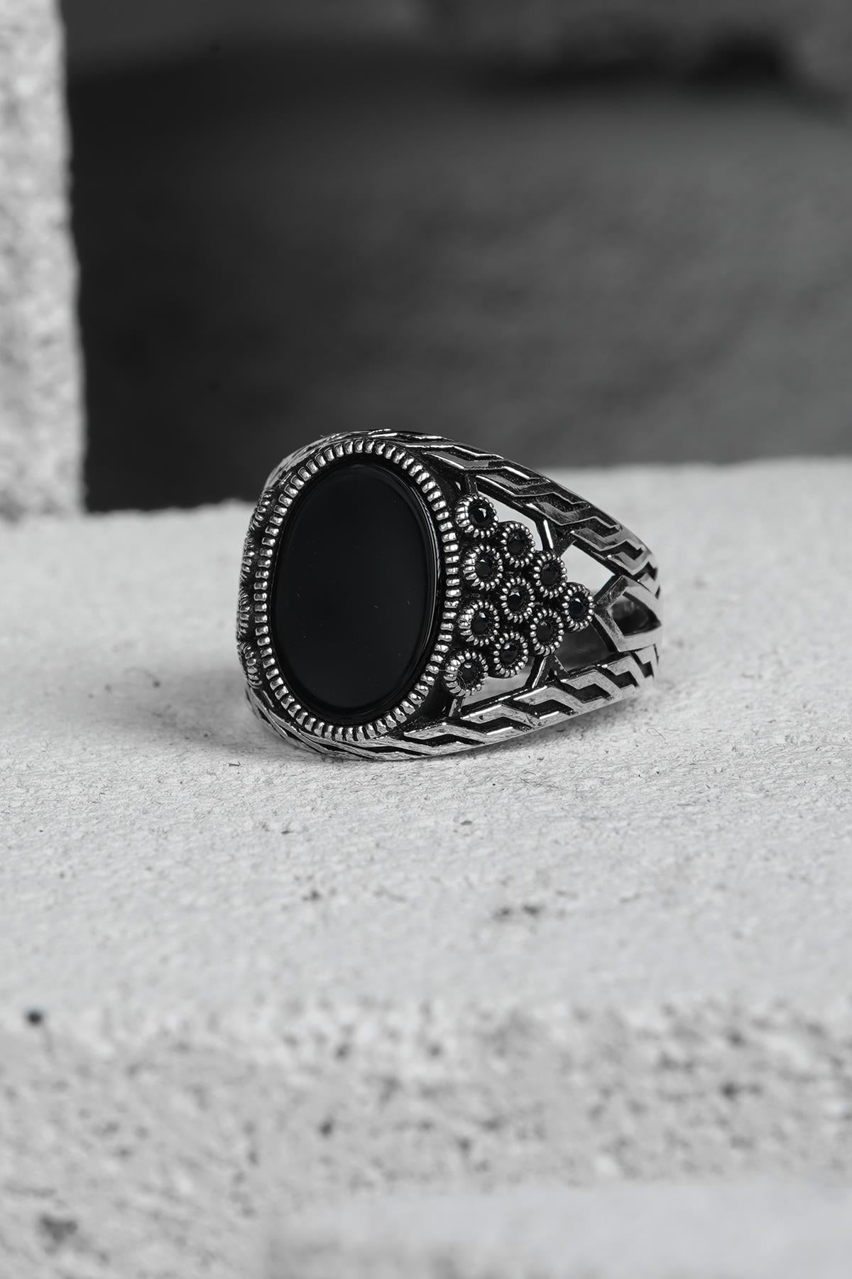 FRNCH 925 Ayar Gümüş Zirkon Taşlı Siyah Renkli Erkek Yüzük FRJ60093-193-S51