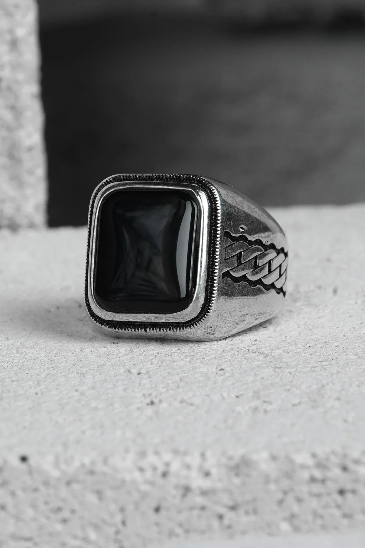 FRNCH 925 Ayar Gümüş Zirkon Taşlı Siyah Renkli Erkek Yüzük FRJ60093-193-S52