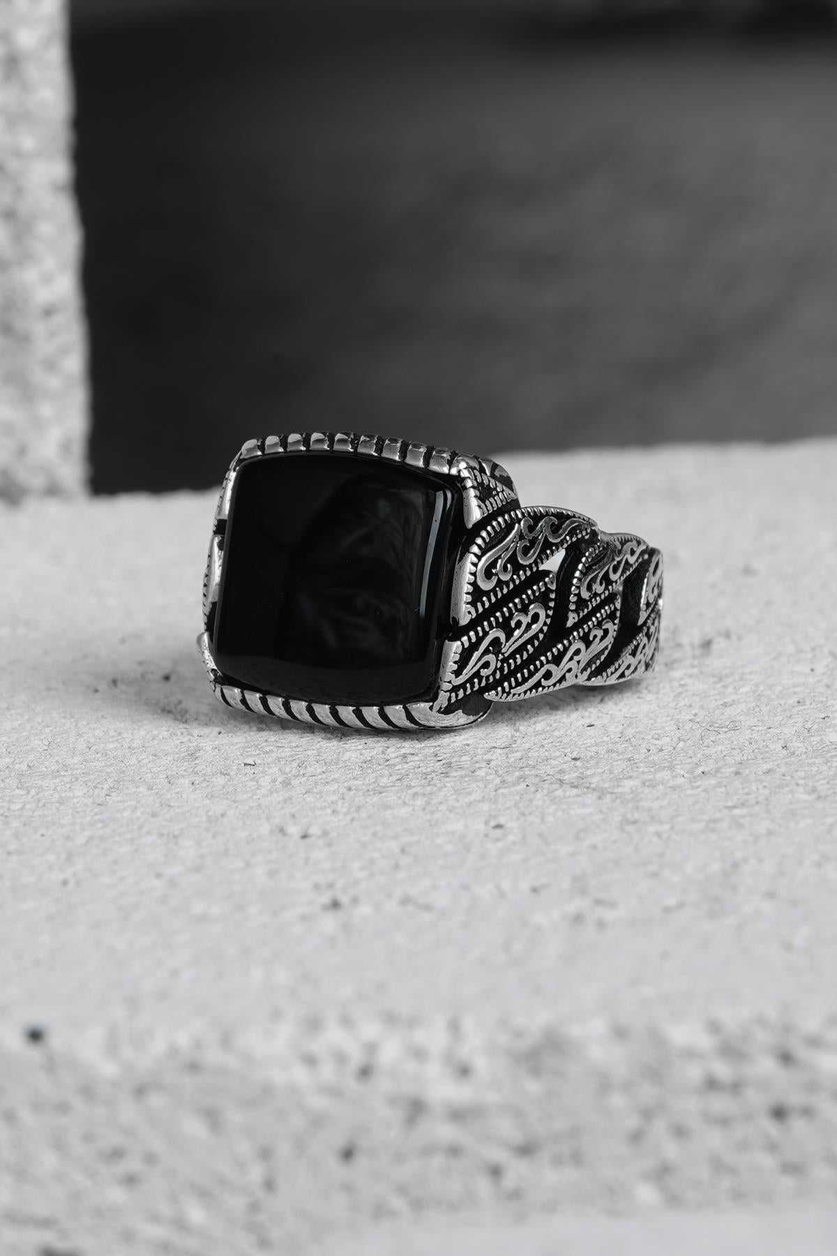 FRNCH 925 Ayar Gümüş Zirkon Taşlı Siyah Renkli Erkek Yüzük FRJ60093-193-S56