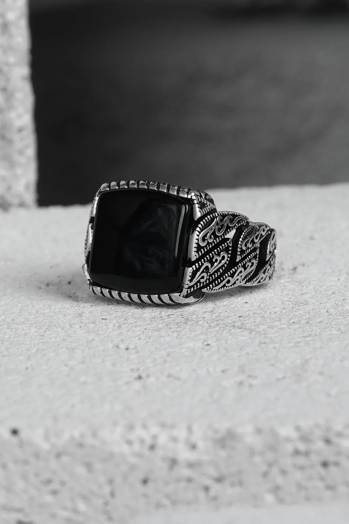 FRNCH 925 Ayar Gümüş Zirkon Taşlı Siyah Renkli Erkek Yüzük FRJ60093-193-S56