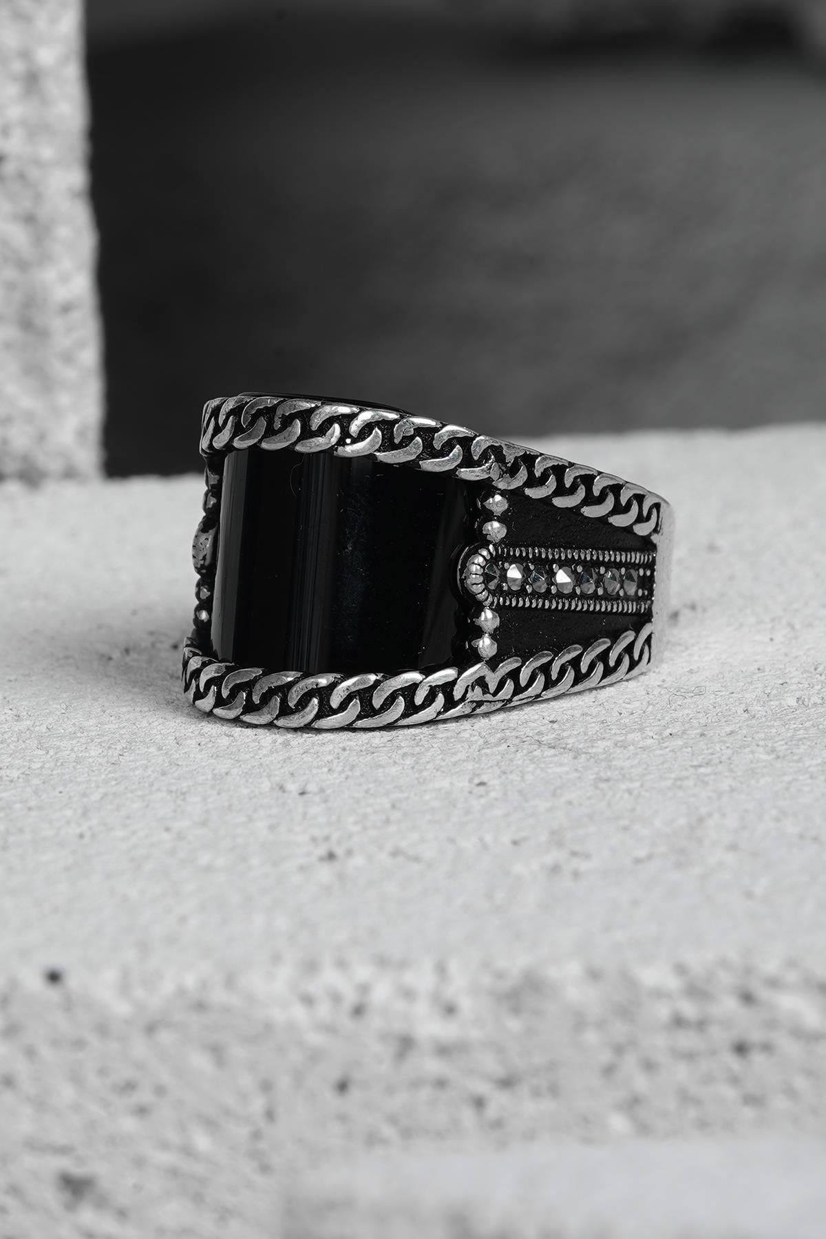 FRNCH 925 Ayar Gümüş Zirkon Taşlı Siyah Renkli Erkek Yüzük FRJ60093-193-S57