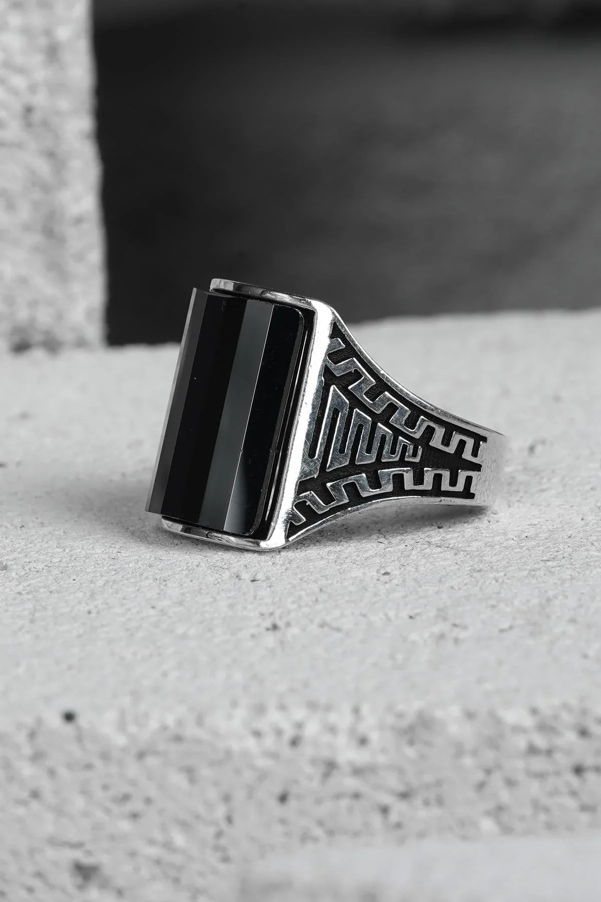 FRNCH 925 Ayar Gümüş Zirkon Taşlı Siyah Renkli Erkek Yüzük FRJ60093-193-S60