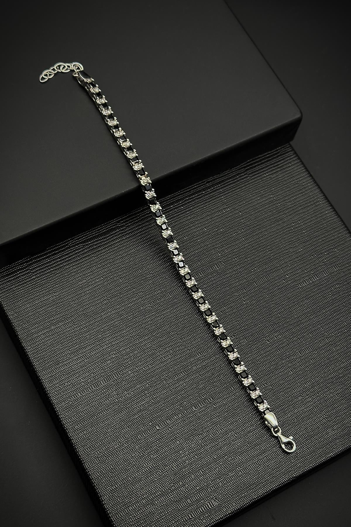 FRNCH 925 Ayar Gümüş Zirkon Taşlı Siyah Renkli Tennis Erkek Bileklik FRJ12344-3344-S