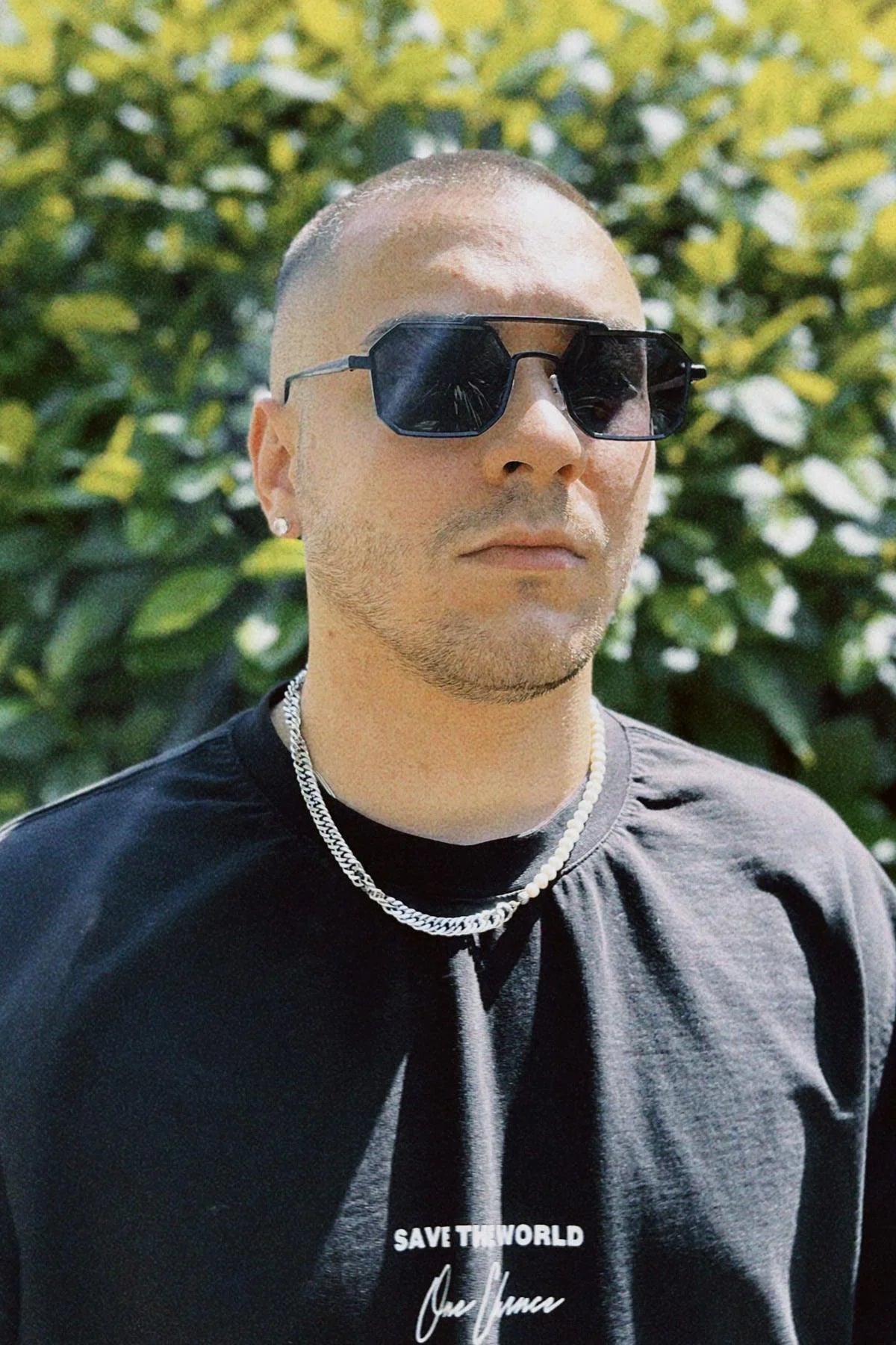 FRNCH Siyah Çerçeve Siyah Cam Geometrik Erkek Güneş Gözlüğü FRG1052-152-S