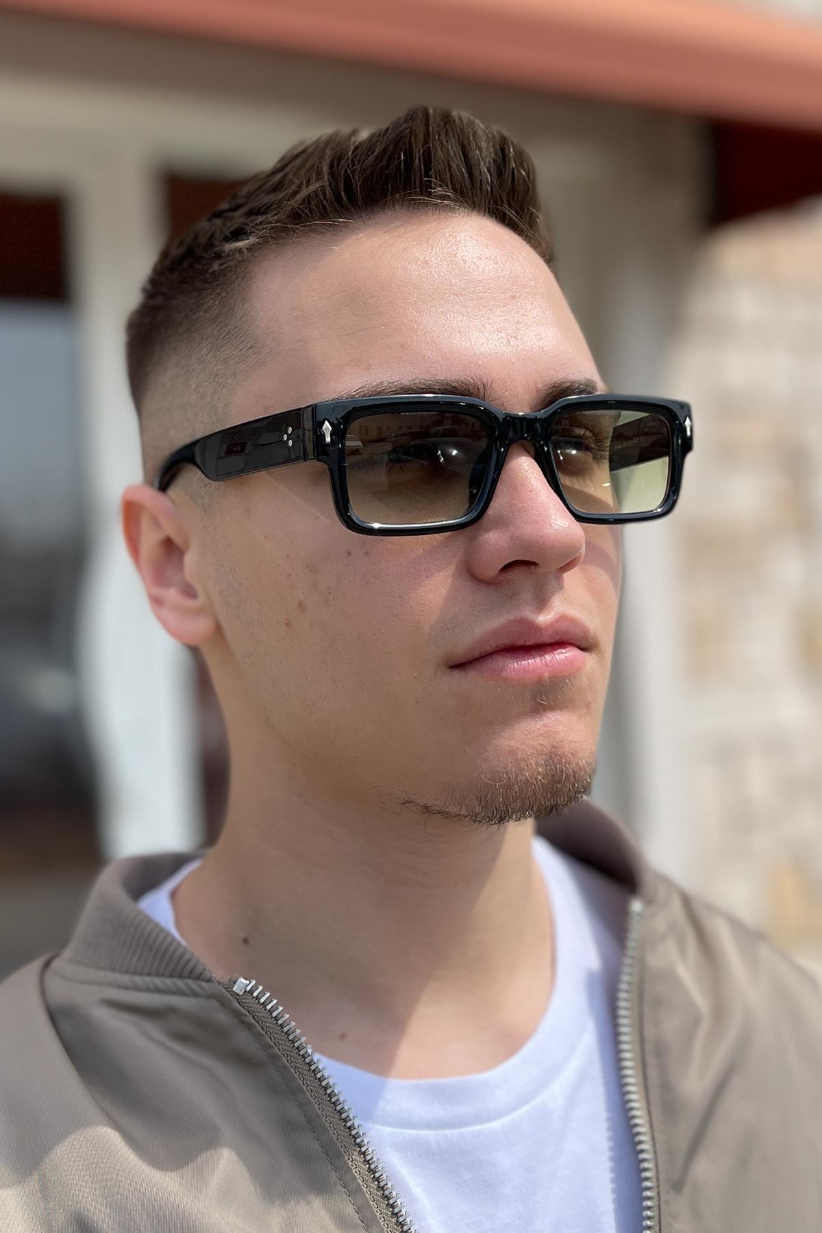 FRNCH Siyah Çerçeve Yeşil Cam Dikdörtgen Erkek Güneş Gözlüğü FRG1016-116-SY