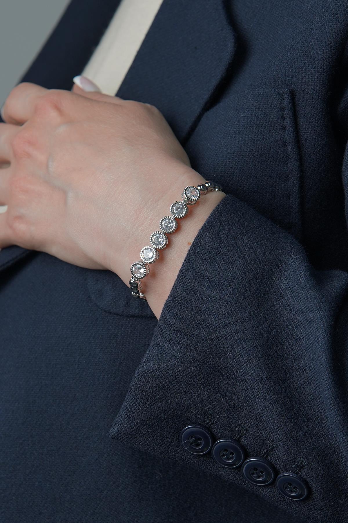 FRNCH Zirkon Taşlı Altın Renk Kadın Kelepçe Bileklik FRJ12433-3433-A