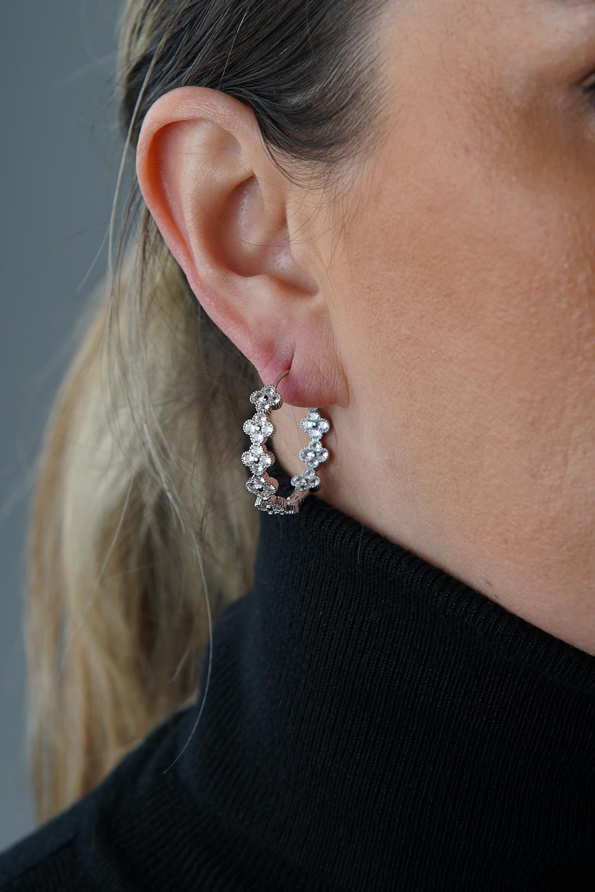 FRNCH Zirkon Taşlı Gümüş Renk Tasarım Kadın Küpe FRJ50058-158-A