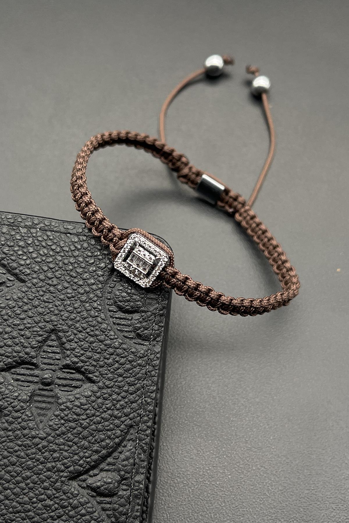 FRNCH 3A Kalite Zirkon Taşlı Kahverengi Renk İpli Ayarlanabilir Unisex Bileklik FRJ11721-1821-K2