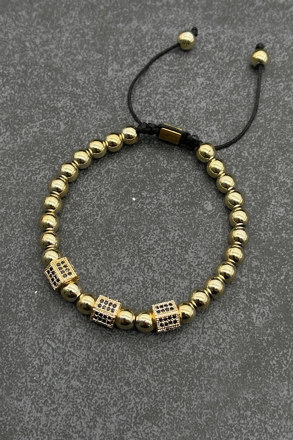 FRNCH Altıgen Model Zirkon Taşlı Gold Renkli Ayarlanabilir Makrome Erkek Bileklik FRJ11463-1563-G