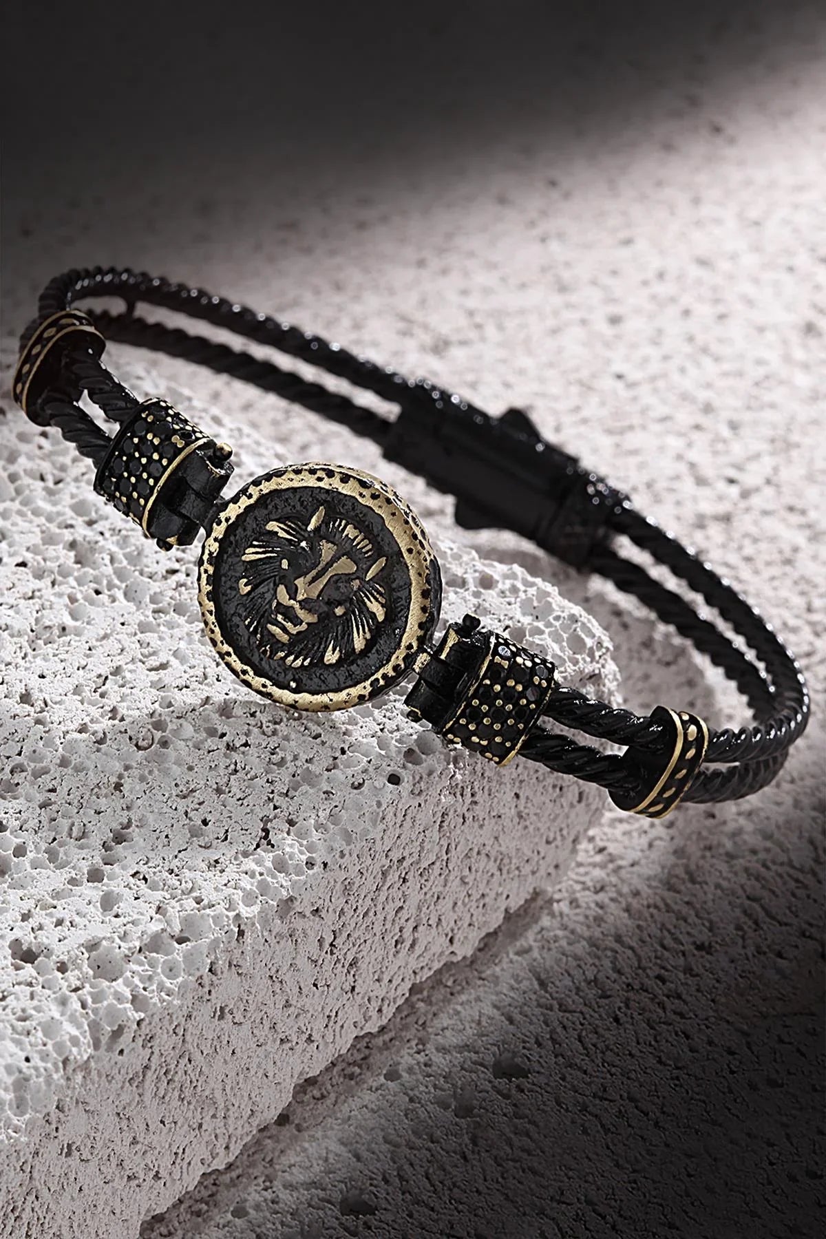 FRNCH Aslan Figürlü Eskitme Handmade Erkek Bileklik FRJ11170-1270-B3