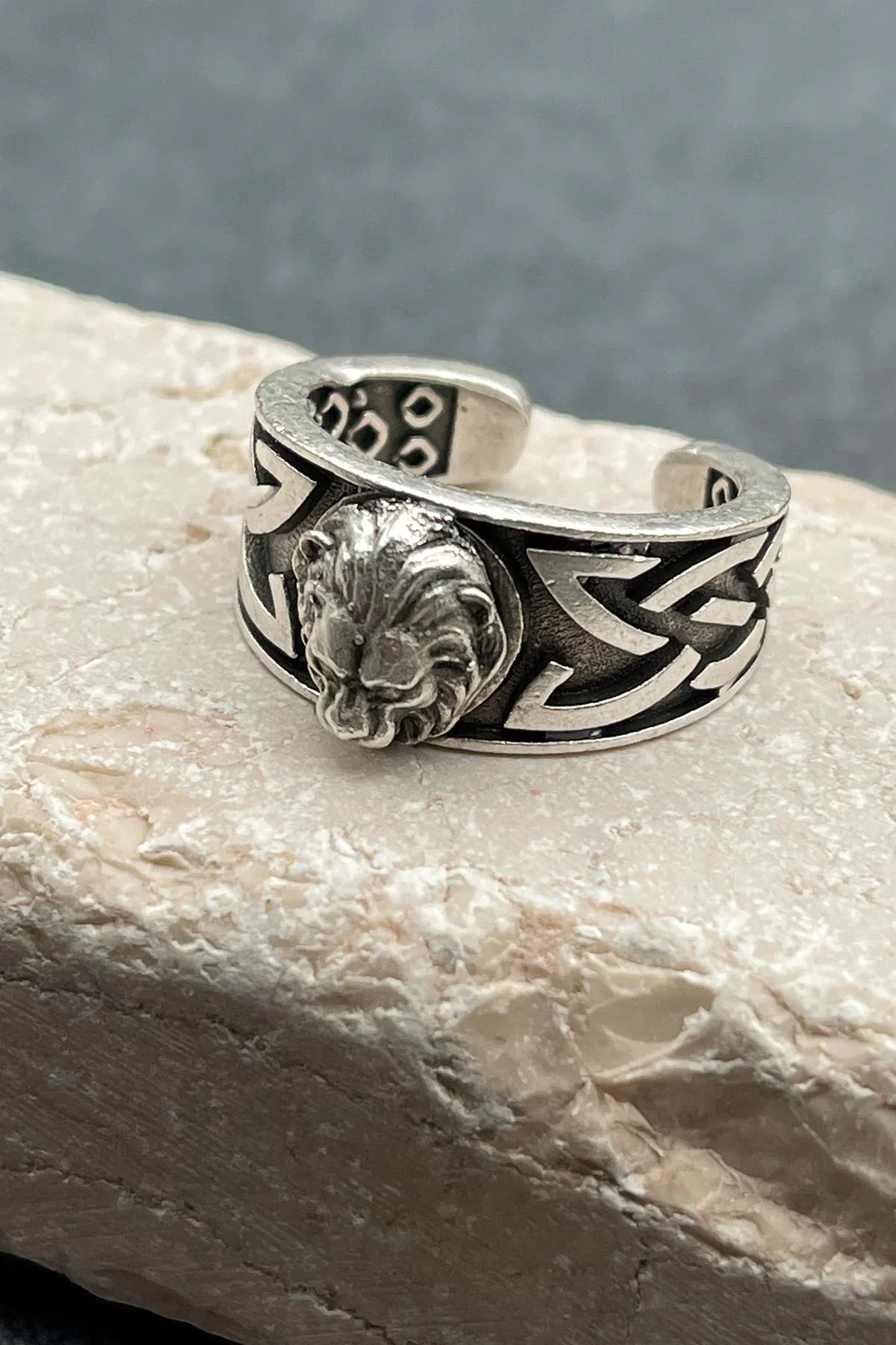 FRNCH Aslan Figürlü Viking Desenli Antik Gümüş Renkli Erkek Yüzük FRJ60032-132-A2