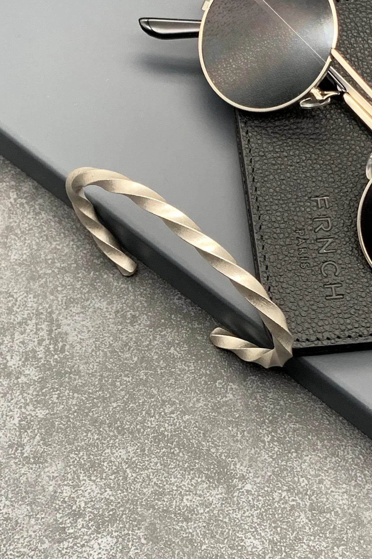 FRNCH Burma Model Gümüş Renkli Erkek Kelepçe Bileklik FRJ11502-1602-A