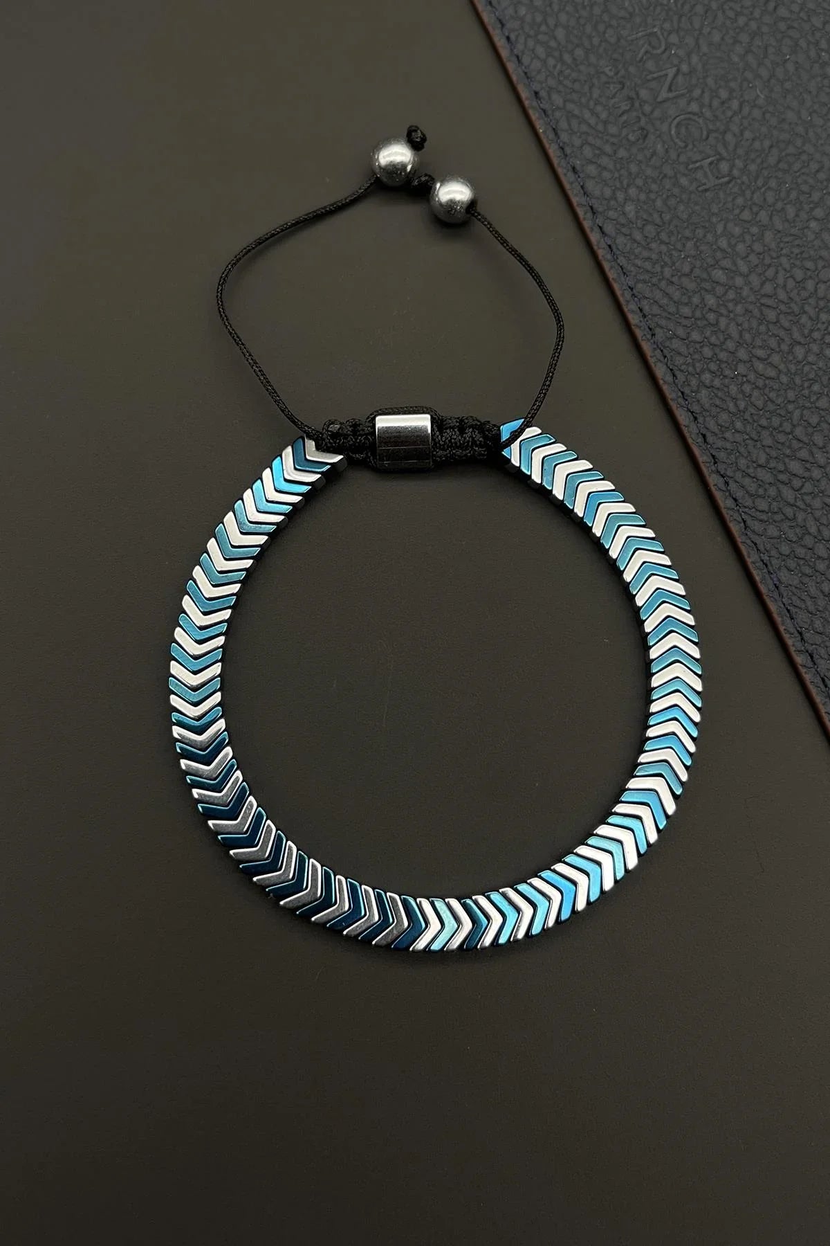 FRNCH Hematit Doğal Taşlı Lacivert Renkli Ayarlanabilir Makrome Erkek Bileklik FRJ11608-1708-T