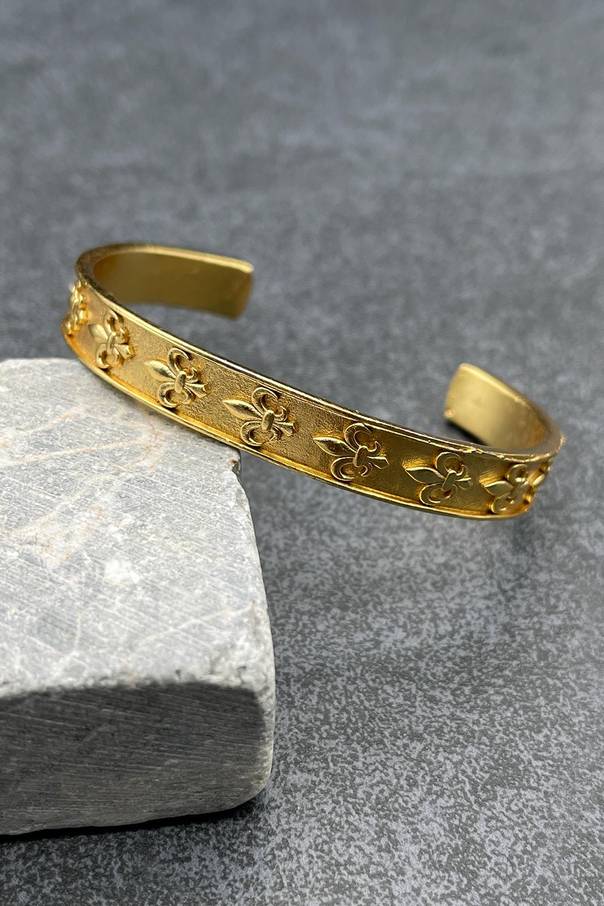 FRNCH Lilyum Figürlü Gold Renk Erkek Kelepçe Bileklik FRJ11163-1263-G