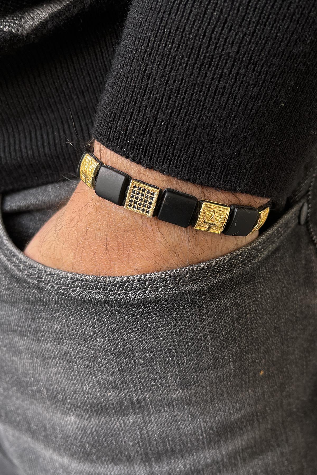 FRNCH Lilyum Figürlü Zirkon Taşlı Gold Renkli Ayarlanabilir Makrome Erkek Bileklik FRJ11365-1465-G