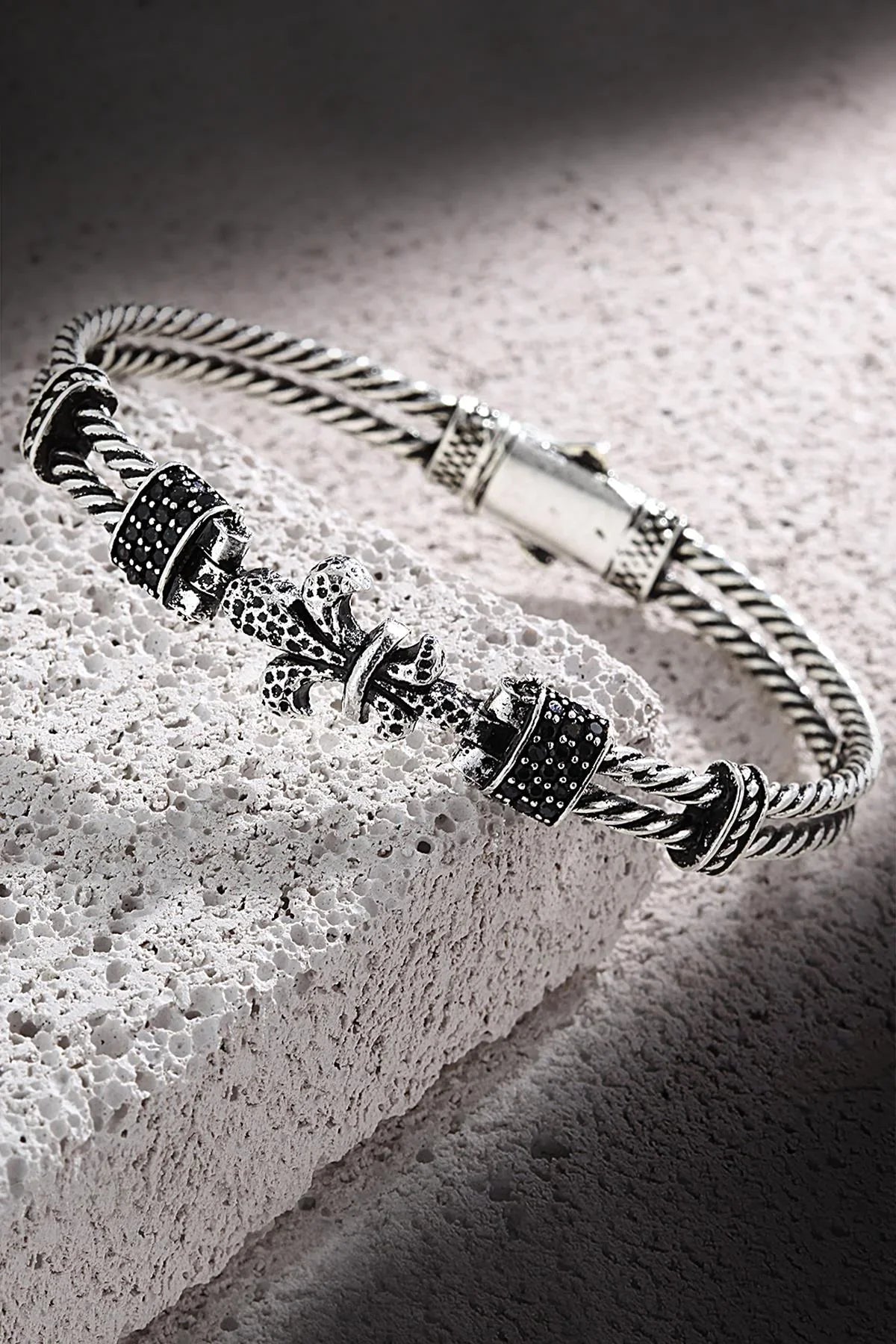FRNCH Lilyum Figürlü Zirkon Taşlı Handmade Erkek Bileklik FRJ11171-1271-A2