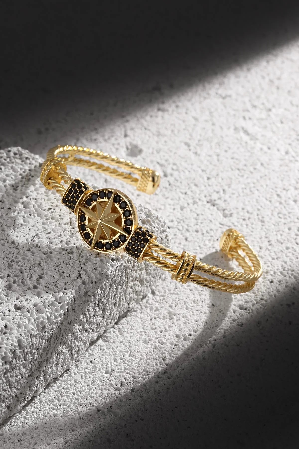 FRNCH Pusula Figürlü Gold Renkli Zirkon Taşlı Handmade Kelepçe Erkek Bileklik FRJ11172-1272-G