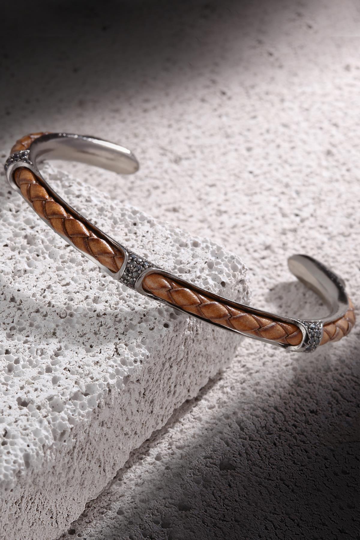 FRNCH Zirkon Taşlı Gerçek Deri Detaylı Handmade Erkek Kelepçe Bileklik FRJ11165-1265-BK