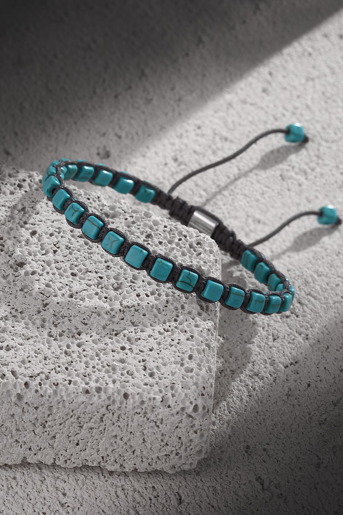 NOON Küp Kesim Mercan Taşlı Mavi Renkli Ayarlanabilir Makrome Erkek Bileklik NN1461