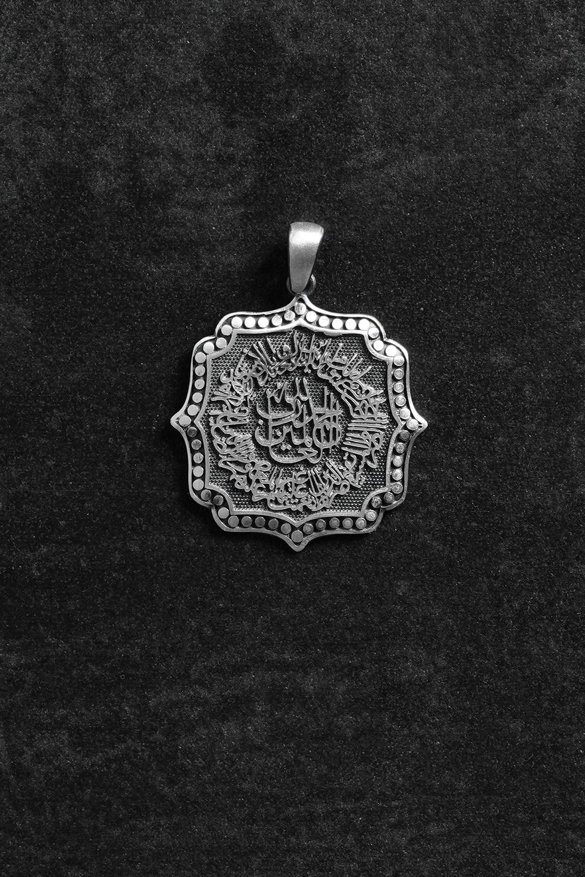 FRNCH 925 Ayar Gümüş Ayetel Kürsi ve Allah Lafzı Yazılı Osmanlı Motifli Gümüş Renk Erkek Kolye Ucu FRKU-1107