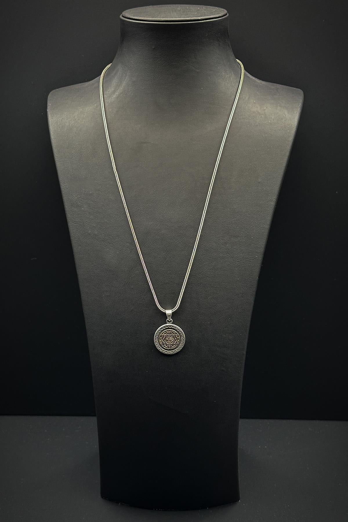 FRNCH 925 Ayar Gümüş Hz.Süleyman Mührü Desenli Gümüş Renk Erkek Kolye FRJ30700-800-A