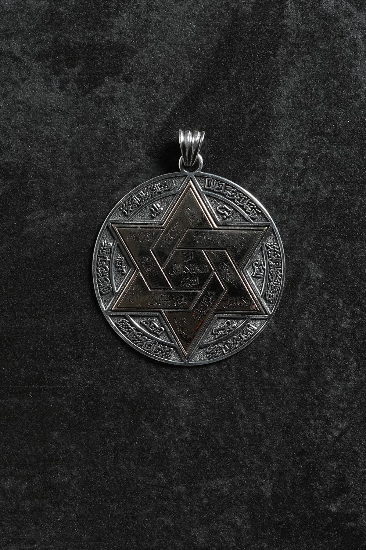 FRNCH 925 Ayar Gümüş Hz. Süleyman Mührü Figürlü Gümüş Renk Erkek Kolye Ucu FRKU-1061