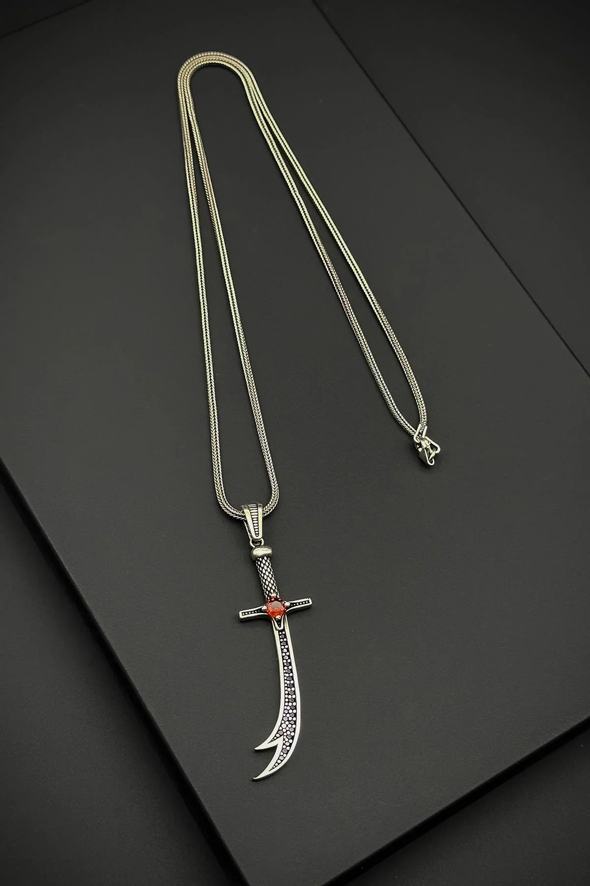 FRNCH 925 Ayar Gümüş Kılıç Figürlü Gümüş Renk Erkek Kolye FRJ30696-796-A