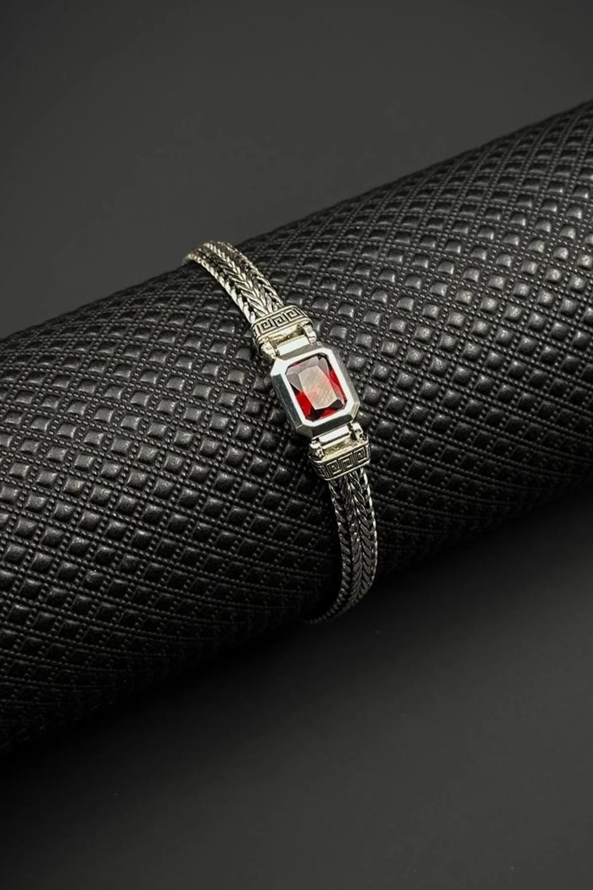 FRNCH 925 Ayar Gümüş Kırmızı Zirkon Taşlı Gümüş Renk Erkek Bileklik FRJ12742-3742-K