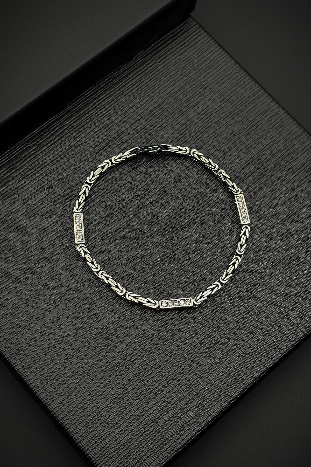 FRNCH 925 Ayar Gümüş Kral Model Zirkon Taşlı Gümüş Renk Erkek Bileklik FRJ12075-3075-A