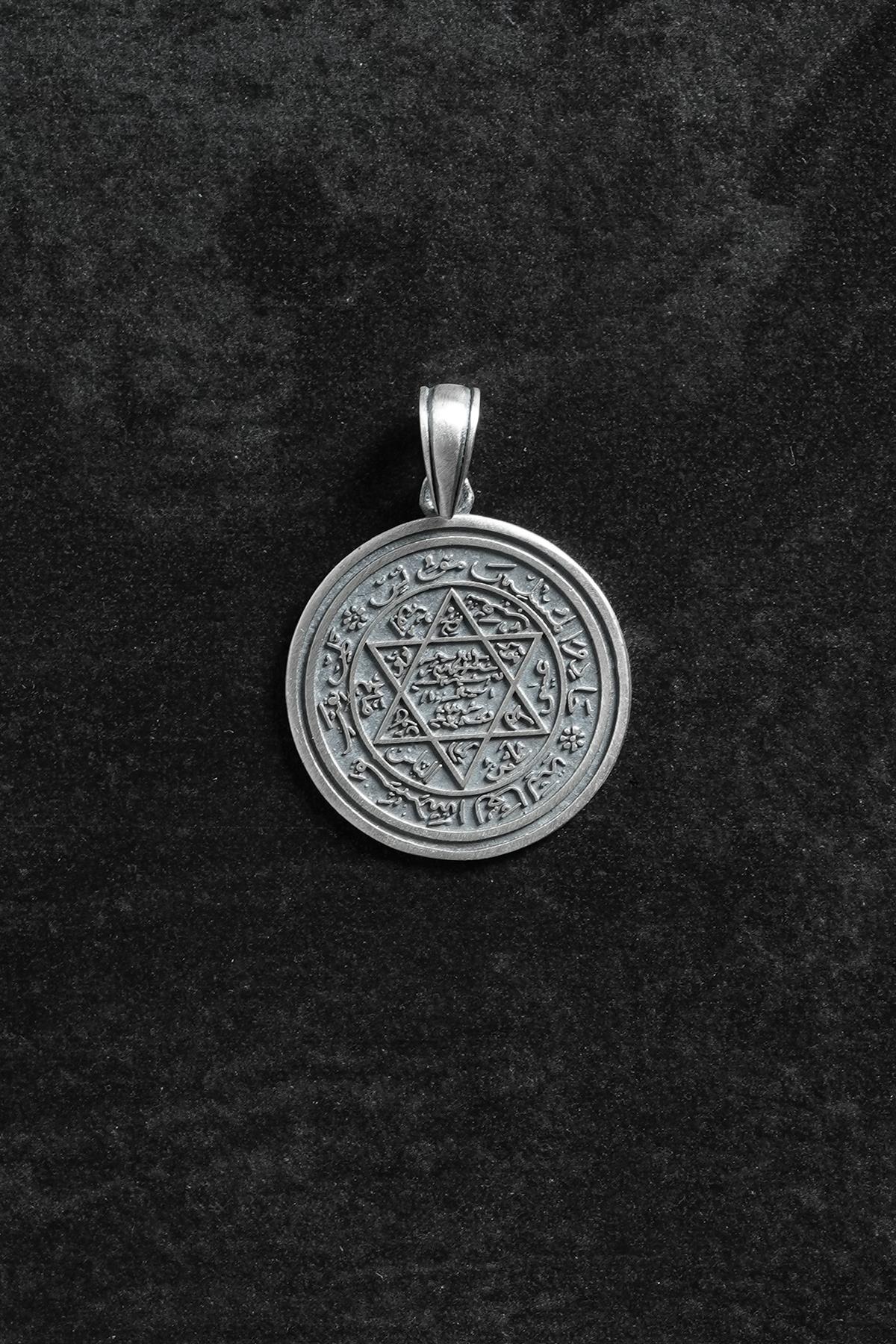 FRNCH 925 Ayar Gümüş Mührü Süleyman Desenli Gümüş Renk Erkek Kolye Ucu FRKU-1070