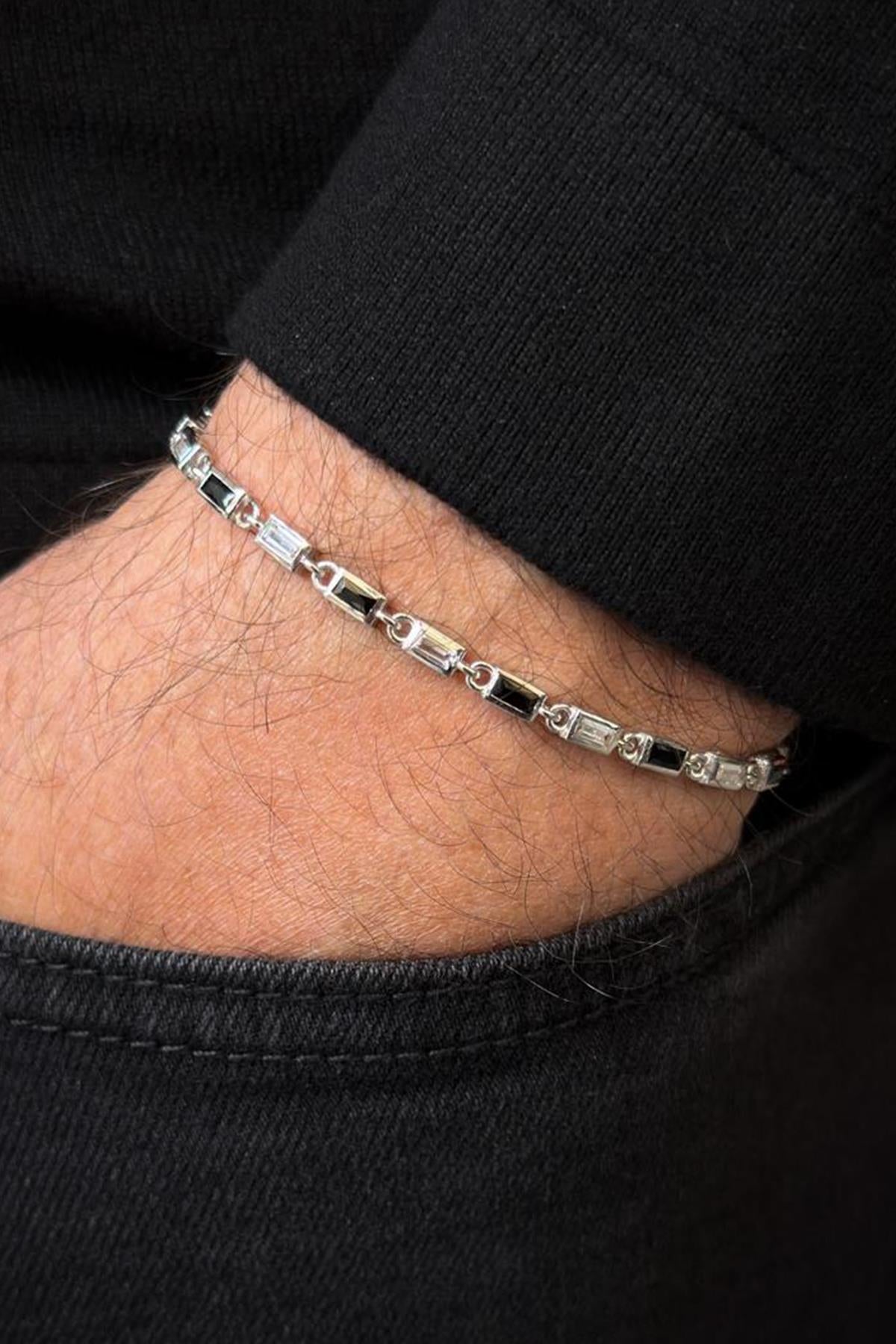 FRNCH 925 Ayar Gümüş Siyah-Beyaz Zirkon Taşlı Gümüş Renk Erkek Bileklik FRJ12718-3718-SB
