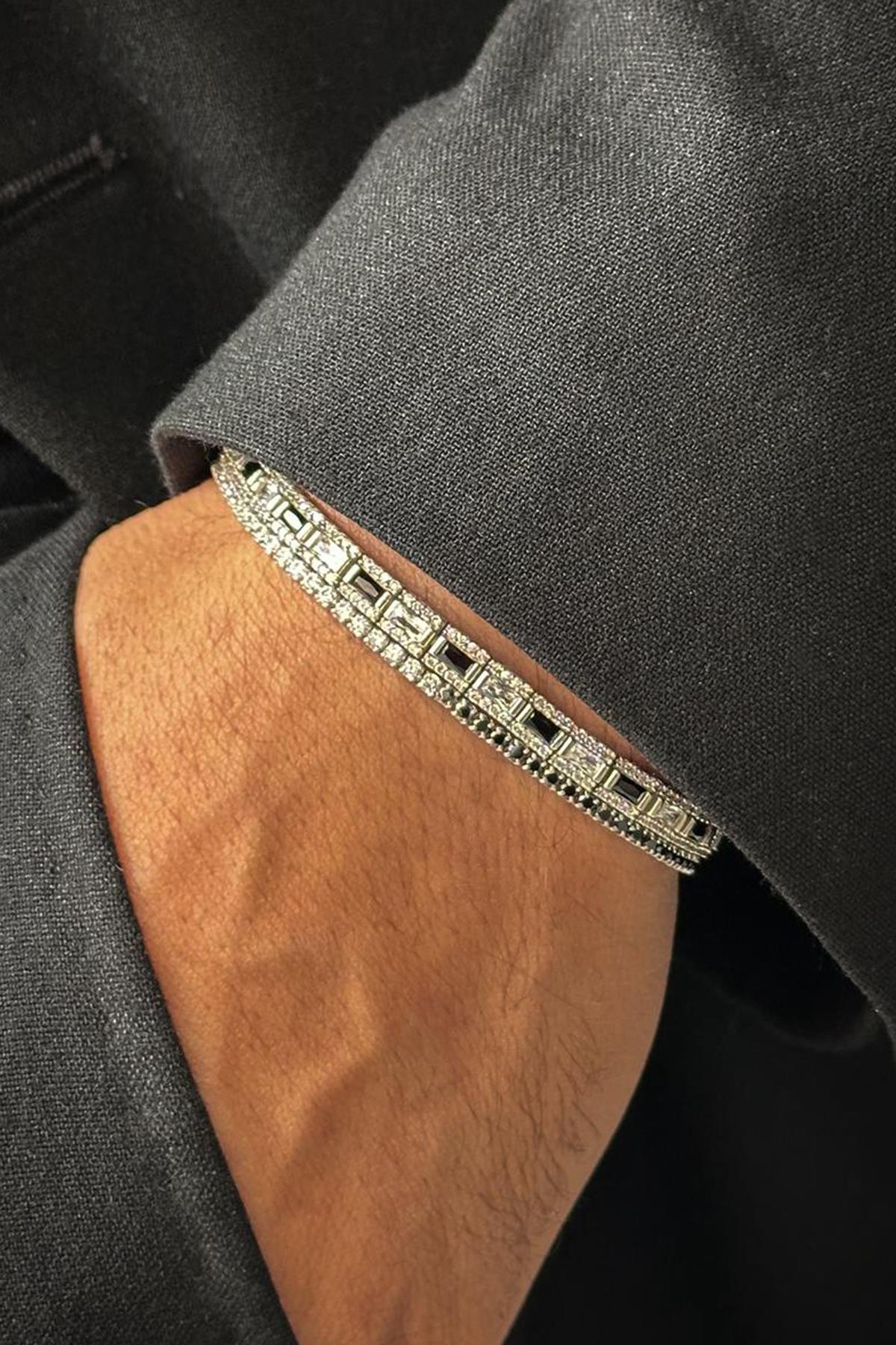 FRNCH 925 Ayar Gümüş Siyah-Beyaz Zirkon Taşlı Gümüş Renk Erkek Bileklik Set FRJ12729-3729-SB