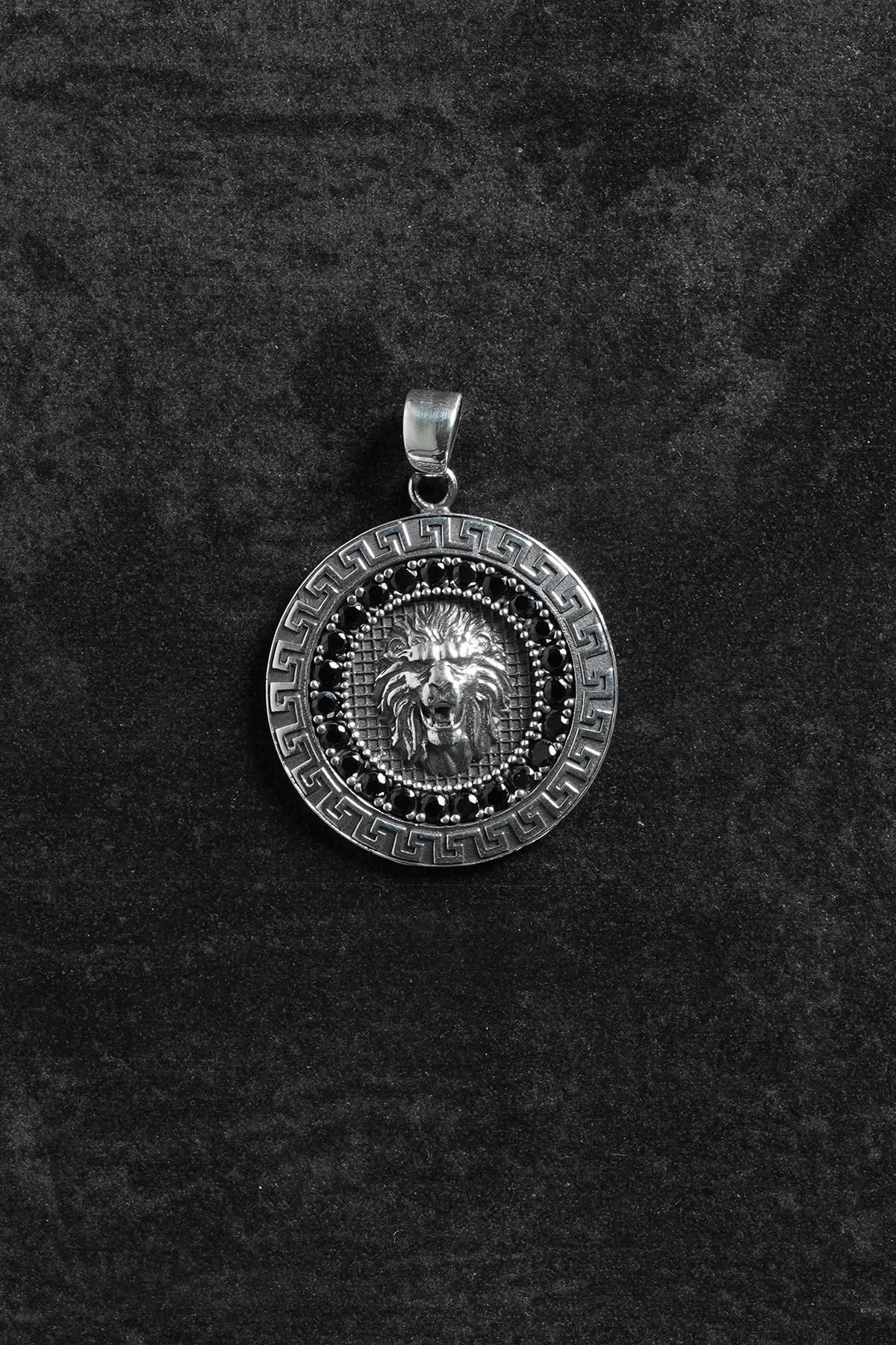 FRNCH 925 Ayar Gümüş Siyah Zirkon Taşlı Aslan Figürlü Gümüş Renk Erkek Kolye Ucu FRKU-1040