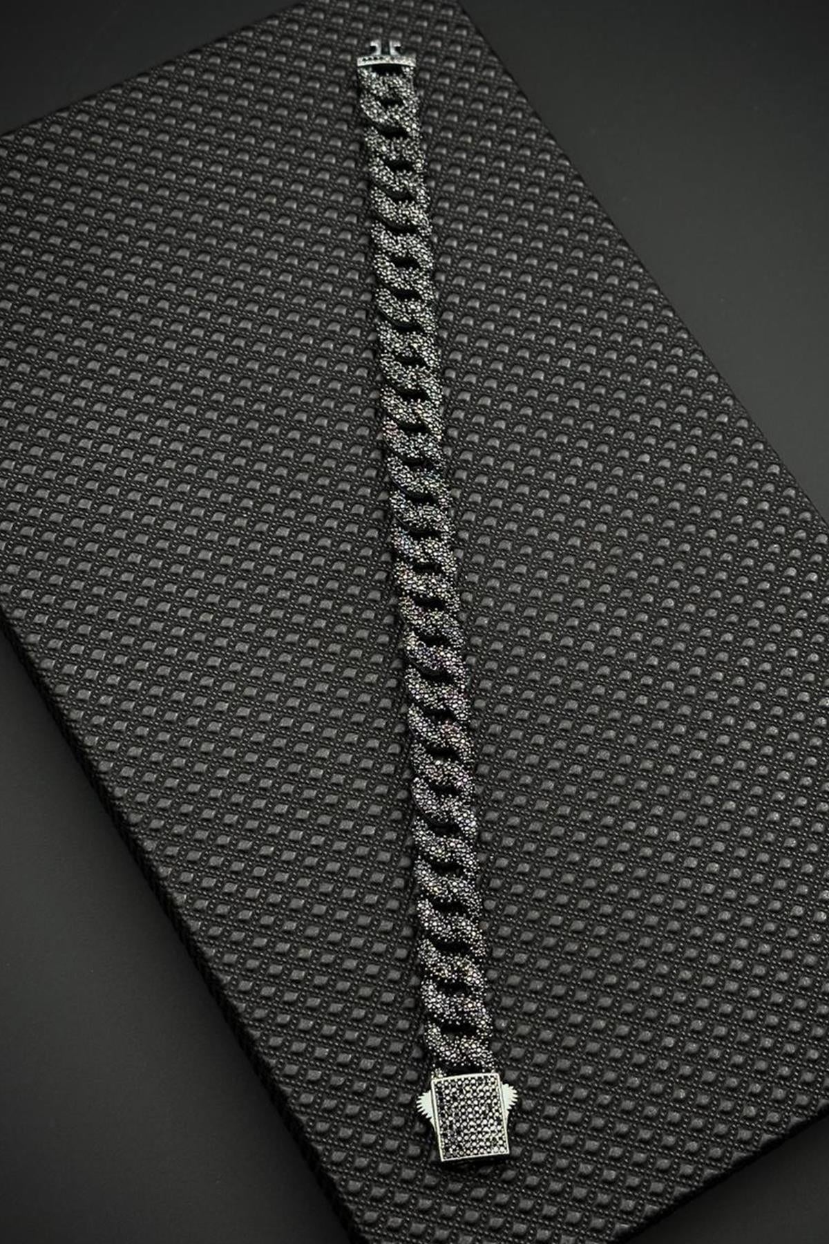 FRNCH 925 Ayar Gümüş Siyah Zirkon Taşlı Füme Renk Erkek Bileklik FRJ12682-3682-S