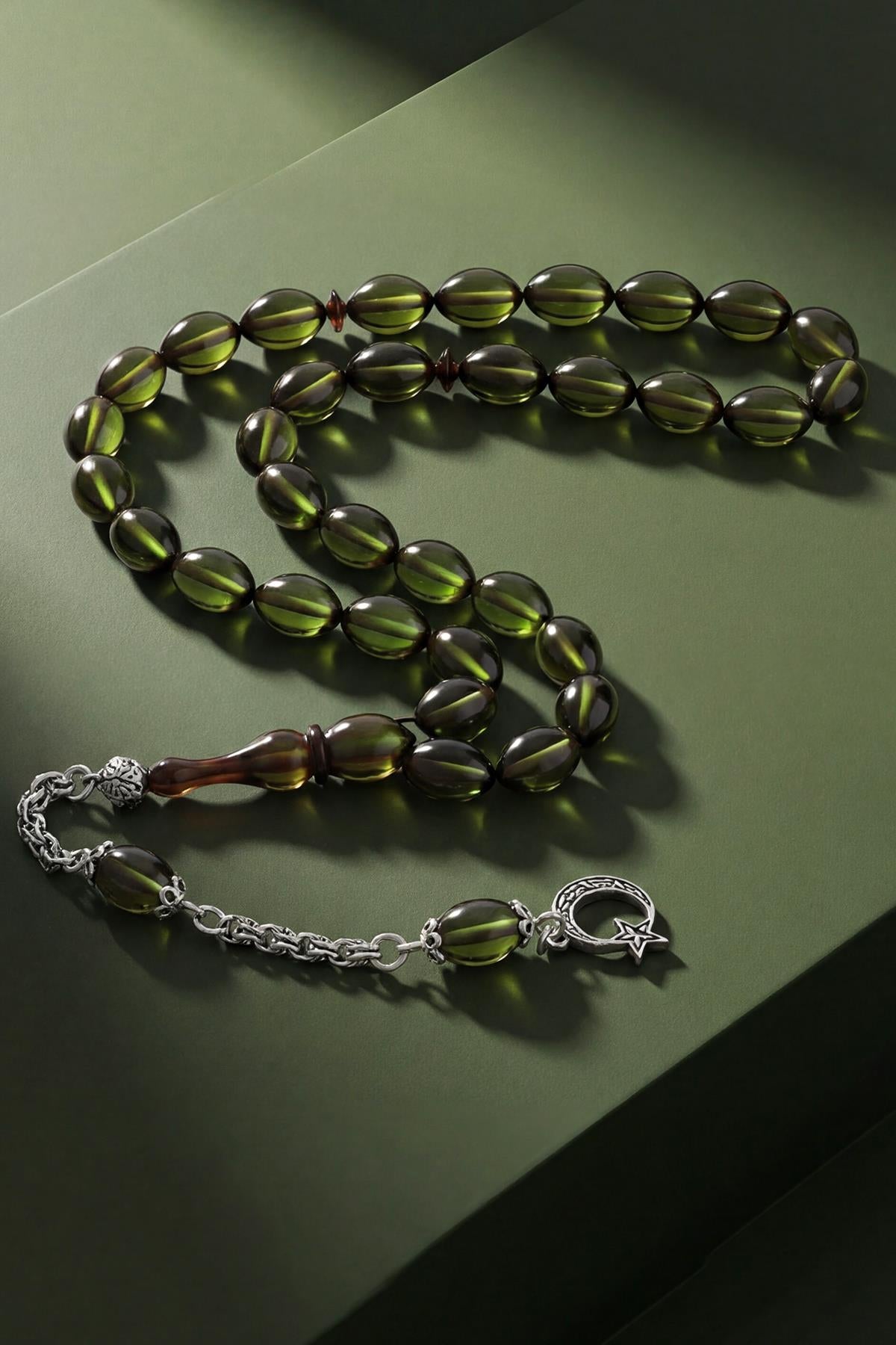 FRNCH 925 Ayar Gümüş ve Arpa Kesim Ateş Kehribar Yeşil Renk Tesbih FRJ80006-106-Y3