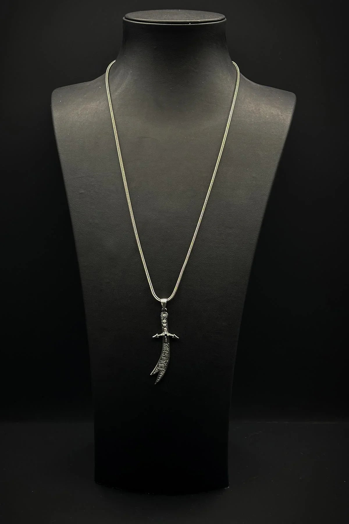 FRNCH 925 Ayar Gümüş ve Hz.Ali Kılıcı Figürlü Gümüş Renk Erkek Kolye FRJ30714-814-A3