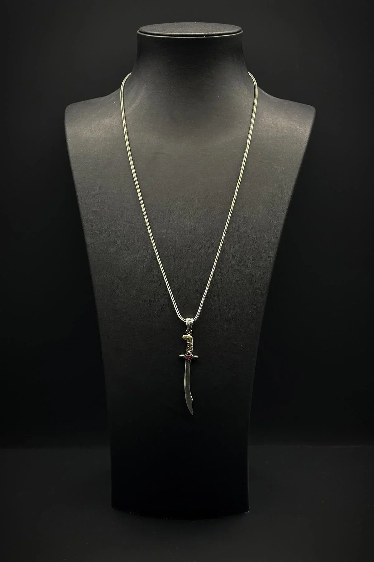 FRNCH 925 Ayar Gümüş ve Hz.Ali Kılıcı Figürlü Gümüş Renk Erkek Kolye FRJ30714-814-A7