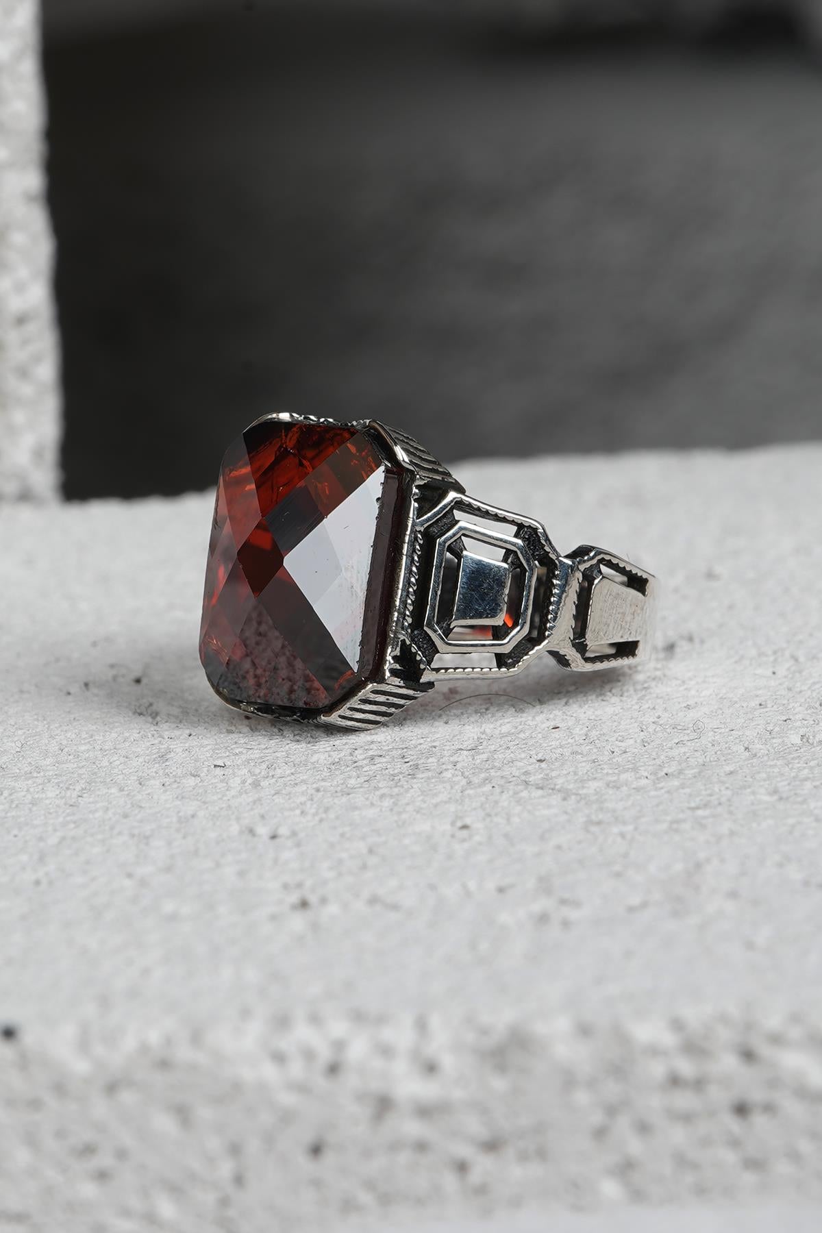 FRNCH 925 Ayar Gümüş Zirkon Taşlı Kahverengi Renkli Erkek Yüzük FRJ60093-193-K30