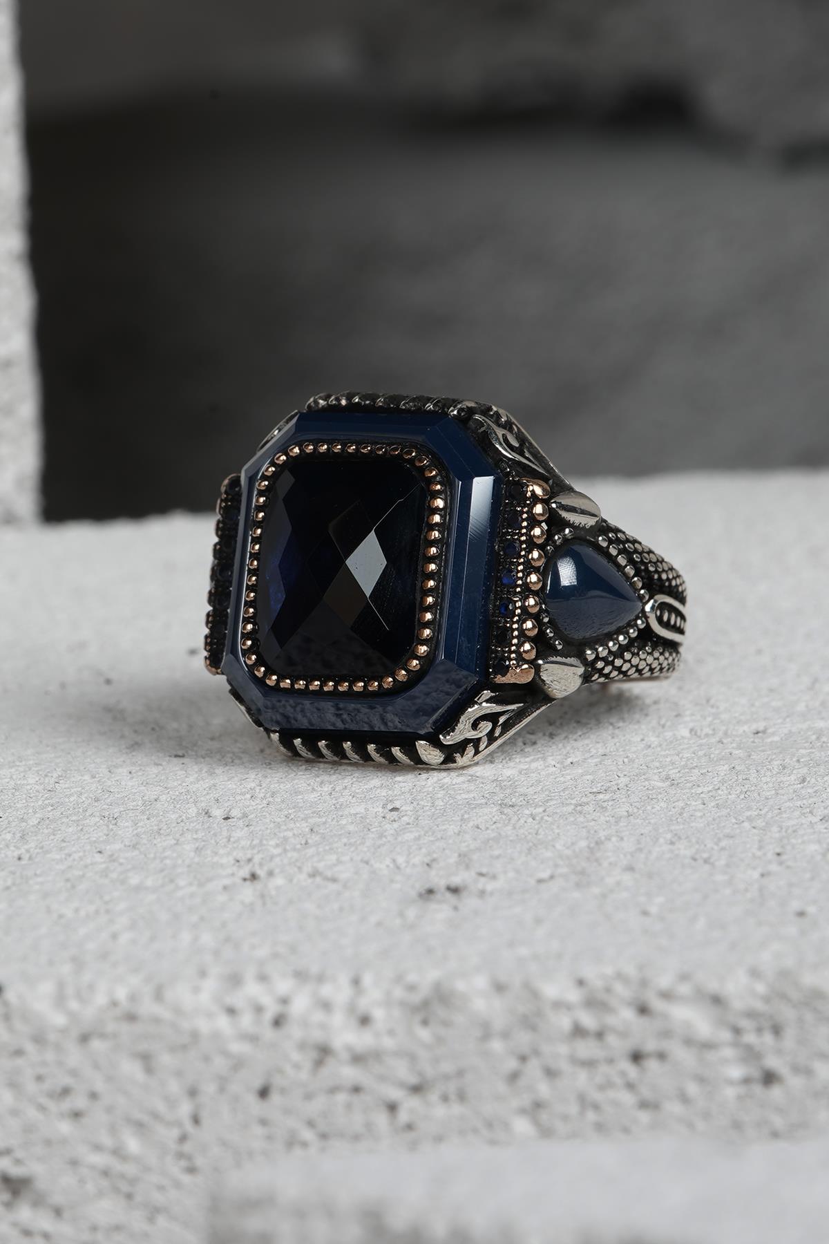 FRNCH 925 Ayar Gümüş Zirkon Taşlı Lacivert Renkli Erkek Yüzük FRJ60093-193-L6