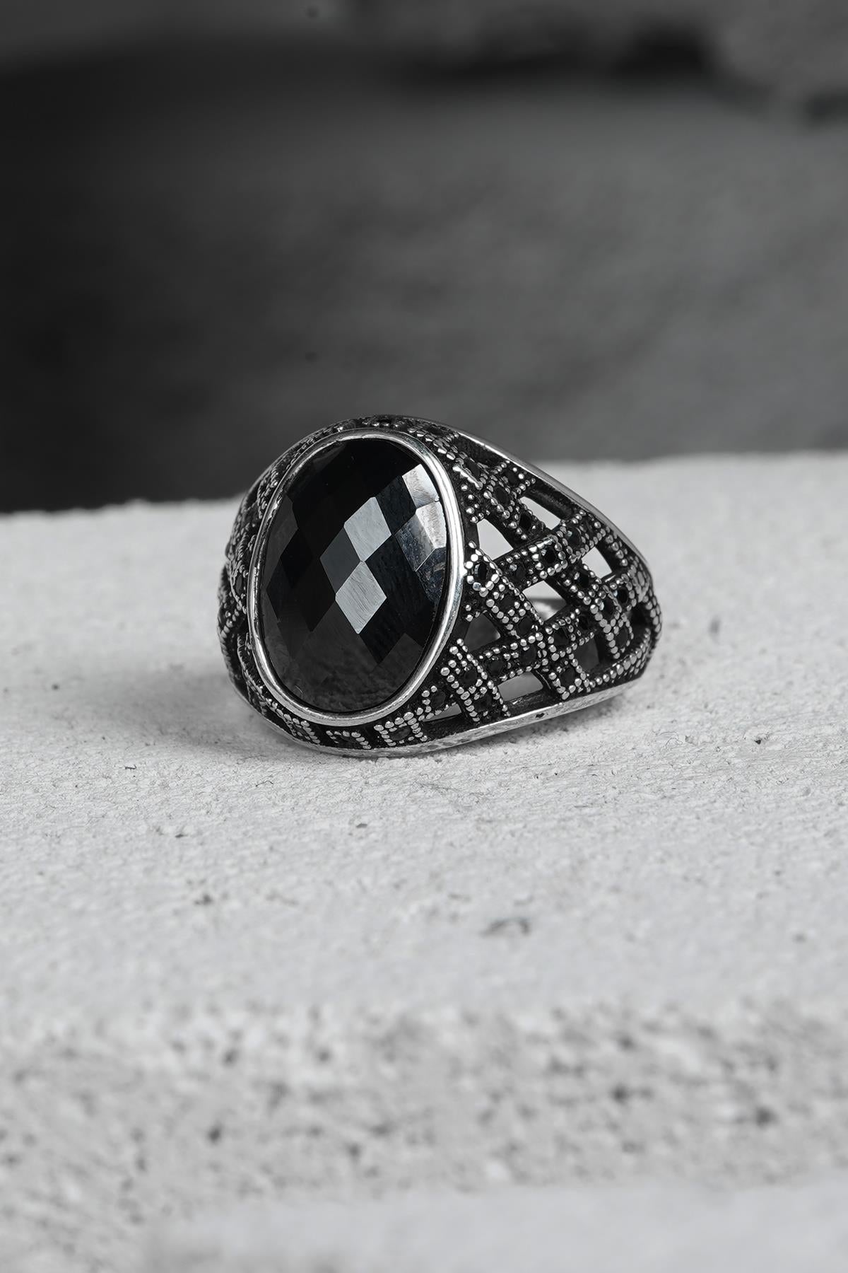 FRNCH 925 Ayar Gümüş Zirkon Taşlı Siyah Renkli Erkek Yüzük FRJ60093-193-S30