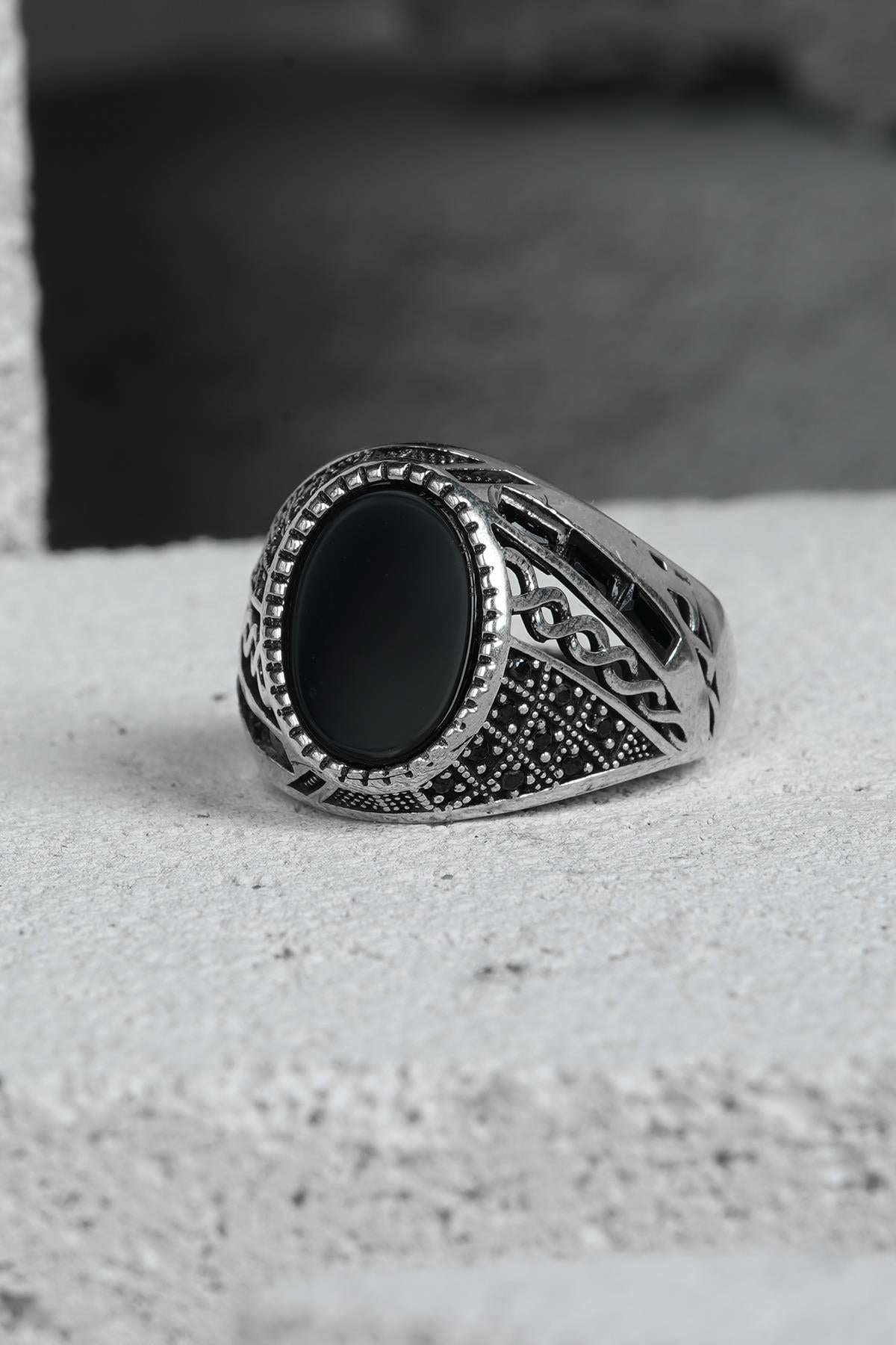 FRNCH 925 Ayar Gümüş Zirkon Taşlı Siyah Renkli Erkek Yüzük FRJ60093-193-S40