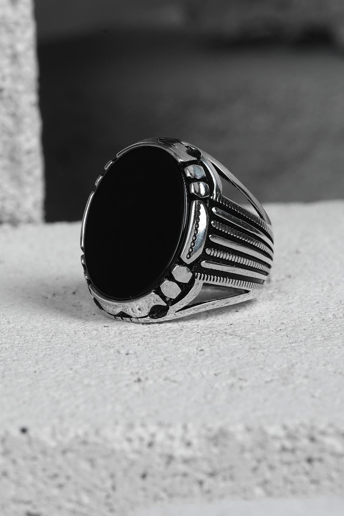 FRNCH 925 Ayar Gümüş Zirkon Taşlı Siyah Renkli Erkek Yüzük FRJ60093-193-S62